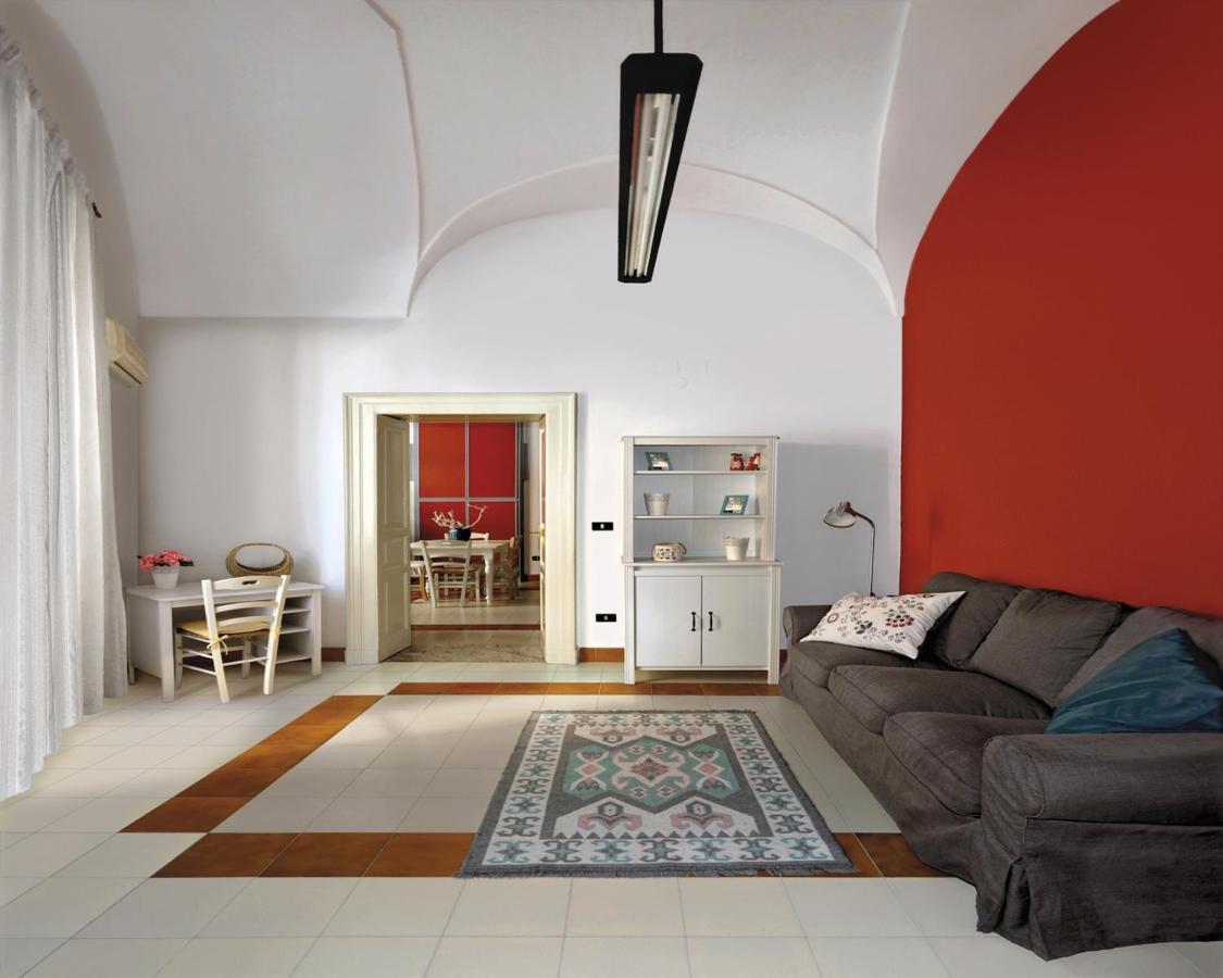 Palazzo Sul Corso-Charming Appartaments Бриндизи Экстерьер фото