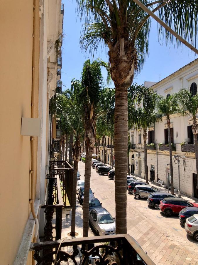 Palazzo Sul Corso-Charming Appartaments Бриндизи Экстерьер фото