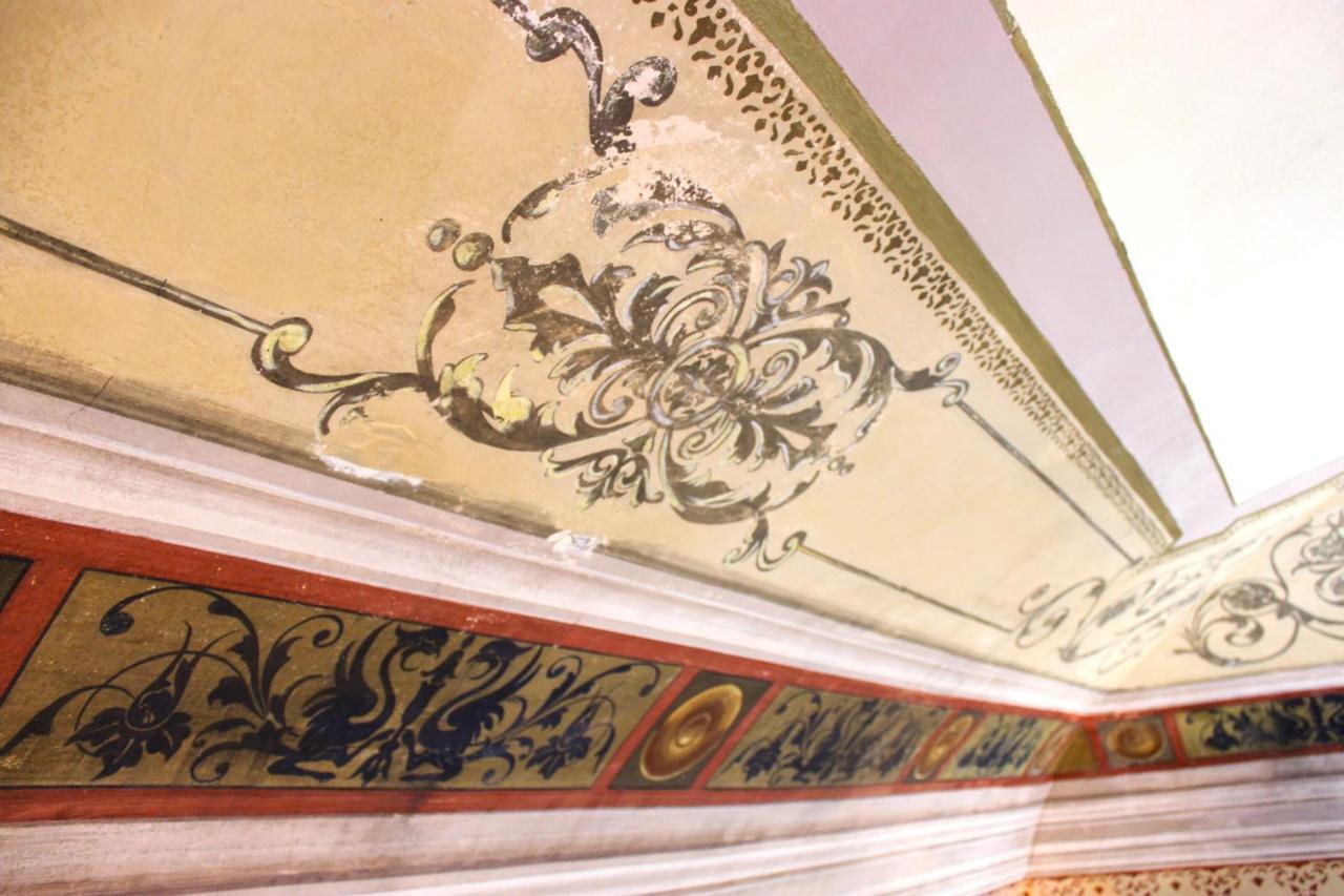 Palazzo Sul Corso-Charming Appartaments Бриндизи Экстерьер фото