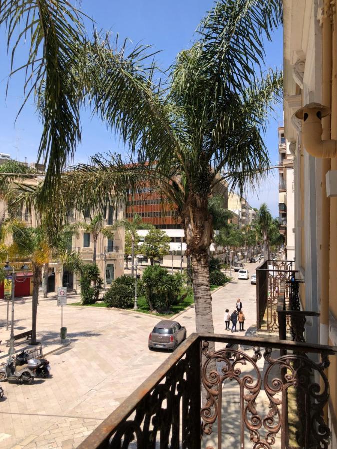 Palazzo Sul Corso-Charming Appartaments Бриндизи Экстерьер фото
